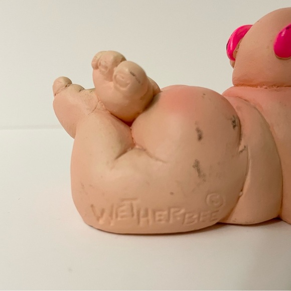 Vintage Wetherbee Pig Figurine Sun Bathing Figure - Picture 4 of 14